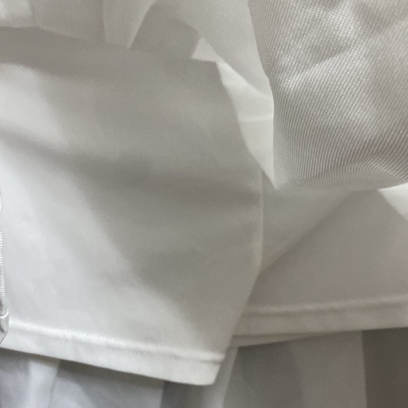White pleated  skort / skirt with shorts waist 15” - Picture 3 of 3
